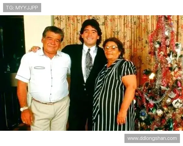 欧洲足球明星的妻子们:她们背后的故事与生活揭秘